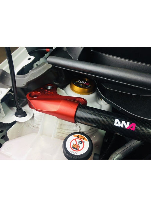 Kit barra duomi anteriore fibra di carbonio DNA Racing Toyota Yaris GR